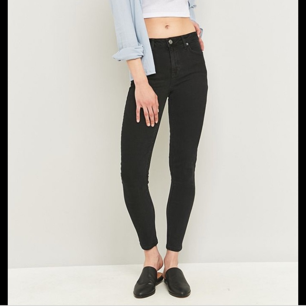 BDG Breeze Mid-Rise Black Wash Skinny Jeans Sz 28